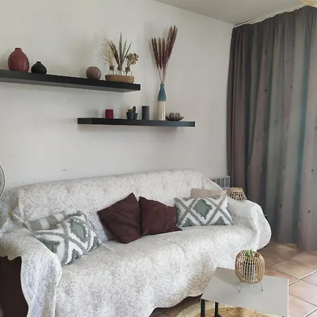 T2 Relooké Avec Piscine Idéalement Situé Appartamento *