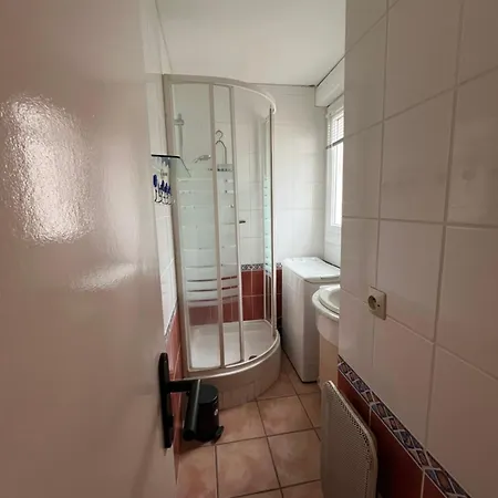 T2 Relooké Avec Piscine Idéalement Situé Gruissan