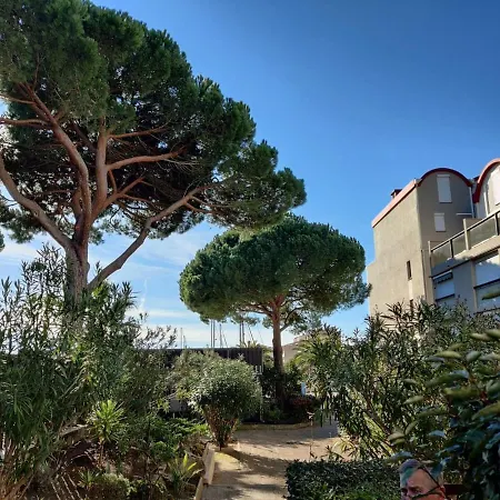 T2 Relooke Avec Piscine Idealement Situe * Gruissan