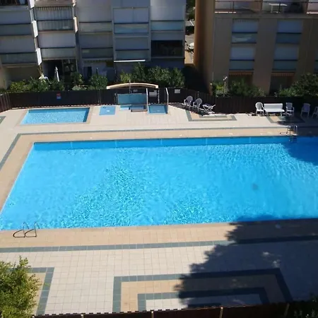 T2 Relooke Avec Piscine Idealement Situe Apartment Gruissan